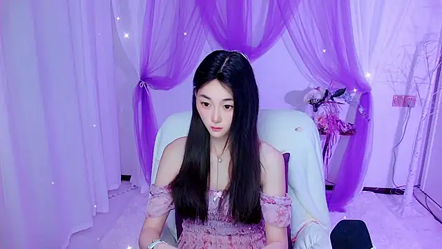 Snapshot of Tili_Lucky chatting on 06.24.26 Tili Lucky online show from 06.24.26