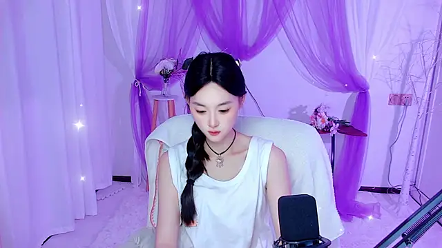 Snapshot of Tili_Lucky chatting on 07.22.26 Tili Lucky online show from 07.22.26