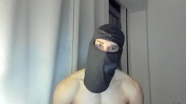 Snapshot of mysterious_muscles chatting on 05.14.26 mysterious muscles online show from 05.14.26