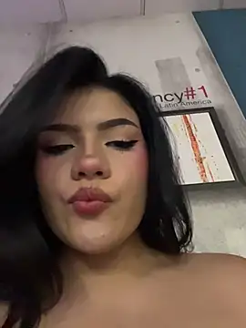 Snapshot of PippiCharmXXX chatting on 07.22.26 PippiCharmXXX online show from 07.22.26