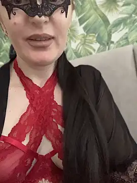 Snapshot of MarionFields chatting on 05.20.26 MarionFields online show from 05.20.26