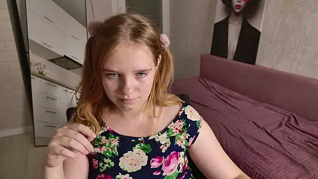 Snapshot of Luna404 chatting on 08.09.26 Luna404 online show from 08.09.26