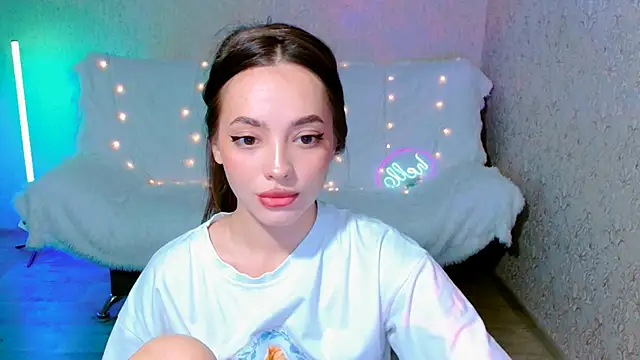 Snapshot of SiennaMia chatting on 05.30.26 SiennaMia online show from 05.30.26