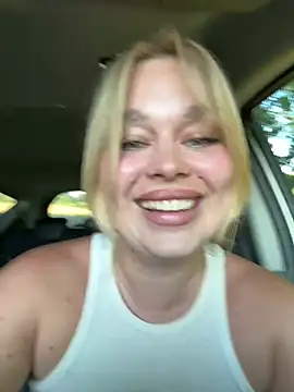 Snapshot of lilixcake chatting on 06.25.26 lilixcake online show from 06.25.26