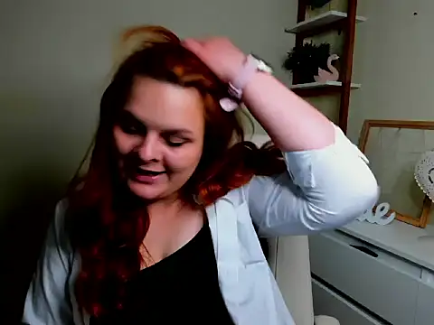 Snapshot of GingerKitten1 chatting on 06.05.26 GingerKitten1 online show from 06.05.26