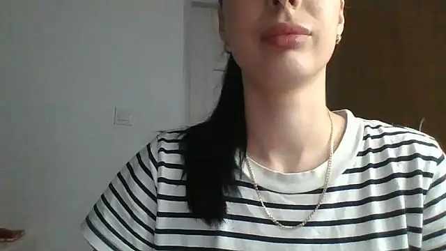 Snapshot of _MiaFlame_ chatting on 06.17.26 MiaFlame online show from 06.17.26