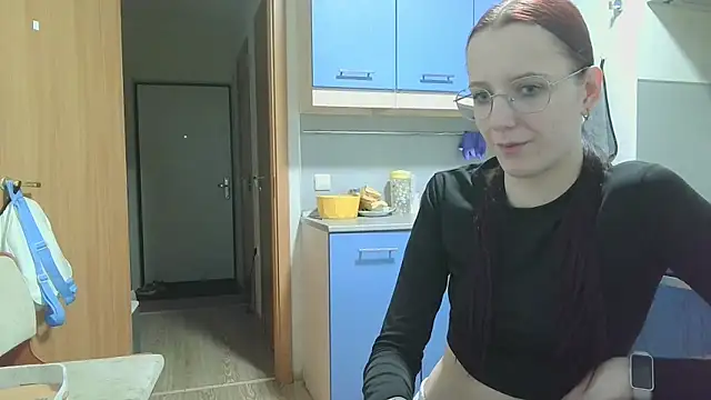 Snapshot of Lucy_Crystal chatting on 05.07.26 Lucy Crystal online show from 05.07.26