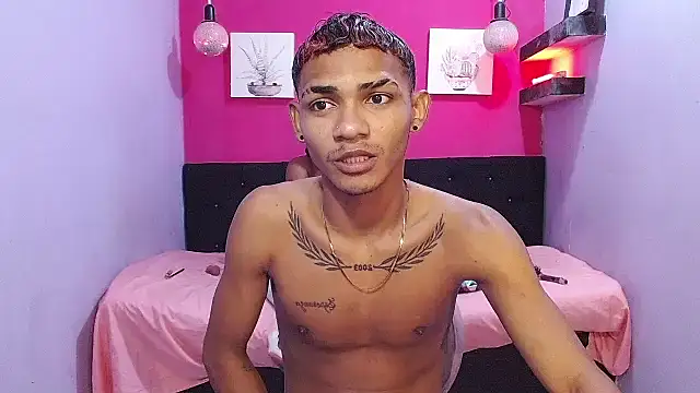 Snapshot of black_twinks chatting on 06.24.26 black twinks online show from 06.24.26