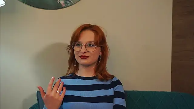 LeisleyMoll online show from 05.07.26