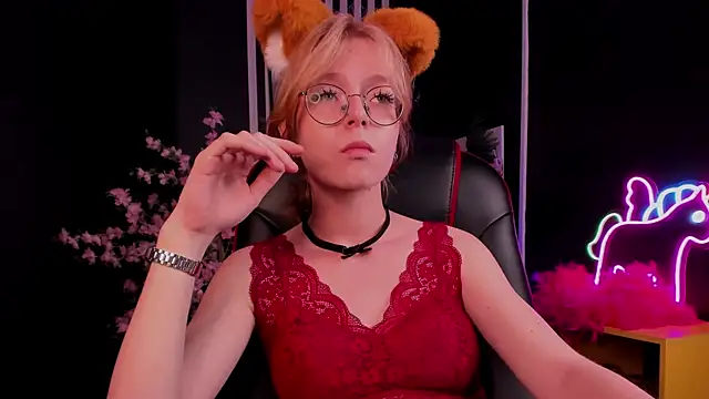 Snapshot of FoxxyyPolly chatting on 07.05.26 FoxxyyPolly online show from 07.05.26
