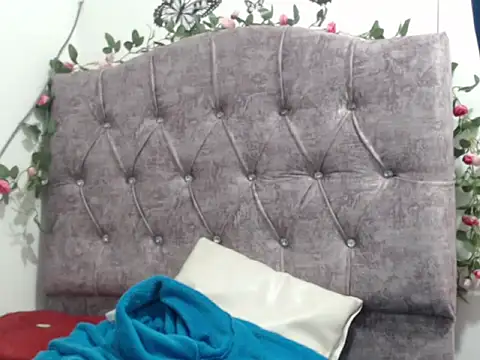 Snapshot of kim_rosse04 chatting on 05.22.26 kim rosse04 online show from 05.22.26