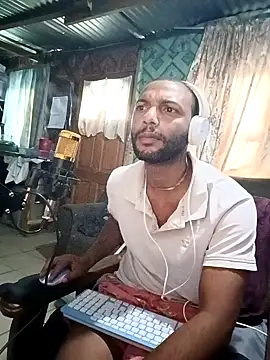 Snapshot of Camodick chatting on 01.28.25 Camodick online show from 01.28.25