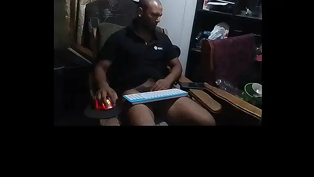 Snapshot of Camodick chatting on 02.19.25 Camodick online show from 02.19.25