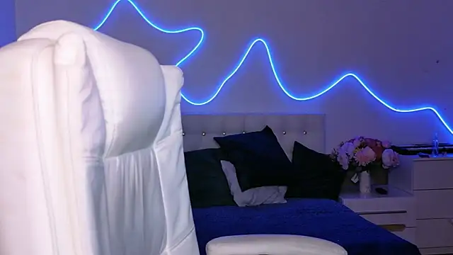 MaddiePerez online show from 06.04.26