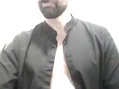 Snapshot of Alessandromagno8 chatting on 05.20.26 Alessandromagno8 online show from 05.20.26