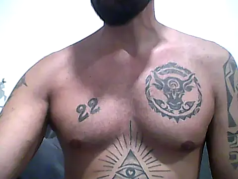 Snapshot of Alessandromagno8 chatting on 05.28.26 Alessandromagno8 online show from 05.28.26