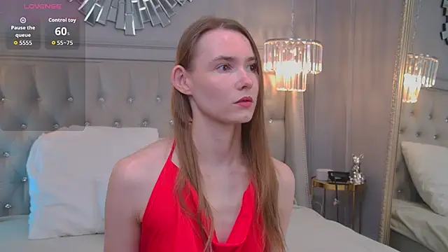 Snapshot of LillianYoung chatting on 05.20.26 LillianYoung online show from 05.20.26