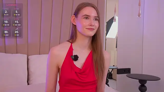 Snapshot of LillianYoung chatting on 07.19.26 LillianYoung online show from 07.19.26