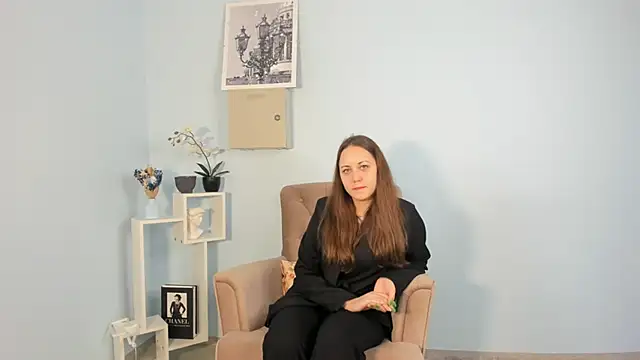 Snapshot of KarineDenick chatting on 05.12.26 KarineDenick online show from 05.12.26
