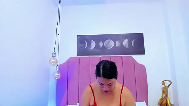 Snapshot of SofiaMartiinez chatting on 05.26.26 SofiaMartiinez online show from 05.26.26