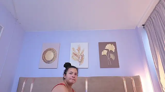 Snapshot of SofiaMartiinez chatting on 05.30.26 SofiaMartiinez online show from 05.30.26