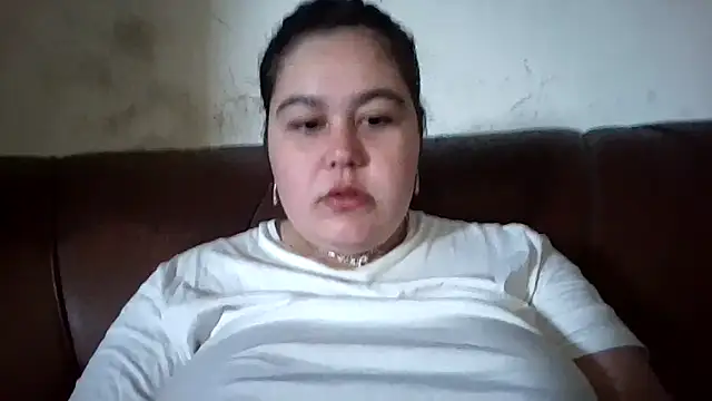 Snapshot of BUNNYMILA69 chatting on 05.13.26 BUNNYMILA69 online show from 05.13.26