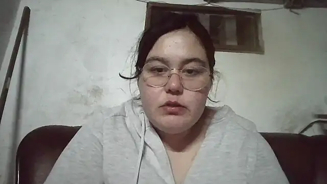 Snapshot of BUNNYMILA69 chatting on 05.20.26 BUNNYMILA69 online show from 05.20.26