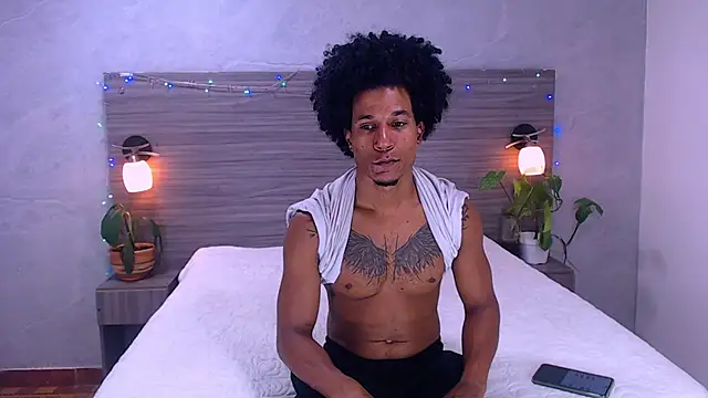 Snapshot of Dilan_Hall chatting on 06.11.26 Dilan Hall online show from 06.11.26