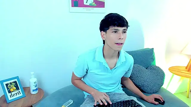Snapshot of jacob_colliins chatting on 05.28.26 jacob colliins online show from 05.28.26