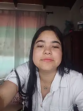 Snapshot of MiiaHott_W chatting on 06.21.26 MiiaHott W online show from 06.21.26