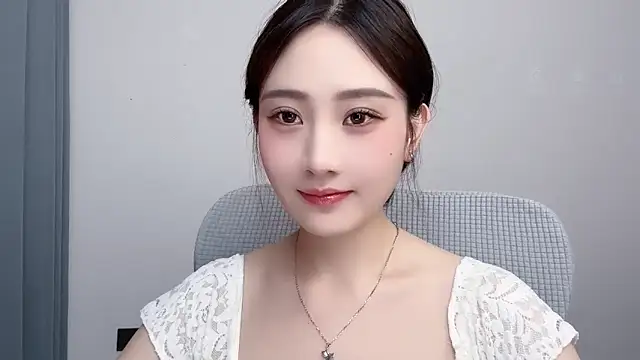 222Mia online show from 06.22.26
