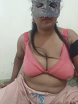 Snapshot of Ponaam-Babe chatting on 05.19.26 Ponaam-Babe online show from 05.19.26