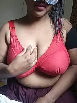 Snapshot of Ponaam-Babe chatting on 06.24.26 Ponaam-Babe online show from 06.24.26