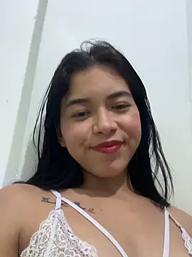 Snapshot of Kathalinasexx chatting on 05.10.26 Kathalinasexx online show from 05.10.26