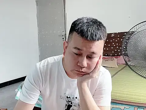 Snapshot of zzj_4718 chatting on 05.29.26 zzj 4718 online show from 05.29.26