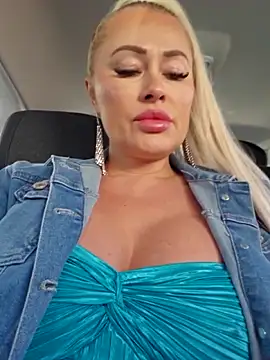Snapshot of MILFBARBY chatting on 05.17.26 MILFBARBY online show from 05.17.26