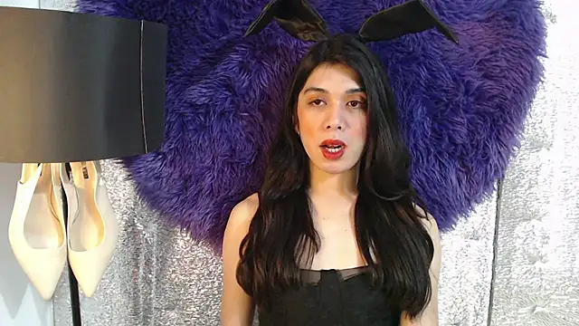 Snapshot of RoseAmarie chatting on 05.11.26 RoseAmarie online show from 05.11.26
