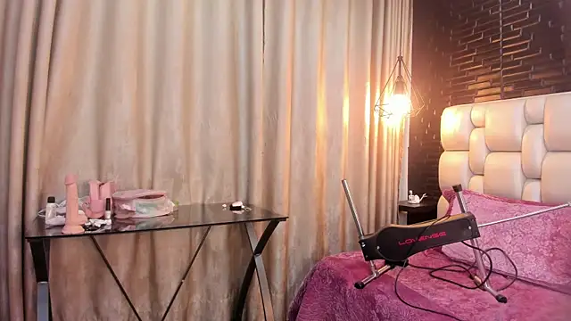 Snapshot of ViolettGracee chatting on 07.07.26 ViolettGracee online show from 07.07.26