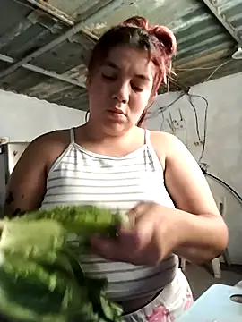 Snapshot of Emely_lovee_ chatting on 07.16.26 Emely lovee online show from 07.16.26