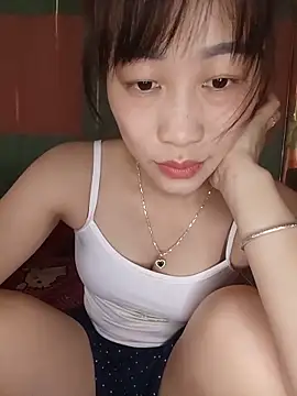 Snapshot of Logii_x chatting on 05.17.26 Logii x online show from 05.17.26