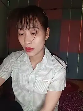 Snapshot of Logii_x chatting on 05.17.26 Logii x online show from 05.17.26