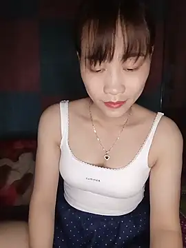 Snapshot of Logii_x chatting on 05.24.26 Logii x online show from 05.24.26
