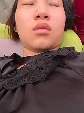 Snapshot of Vi_sexyy chatting on 07.14.26 Vi sexyy online show from 07.14.26