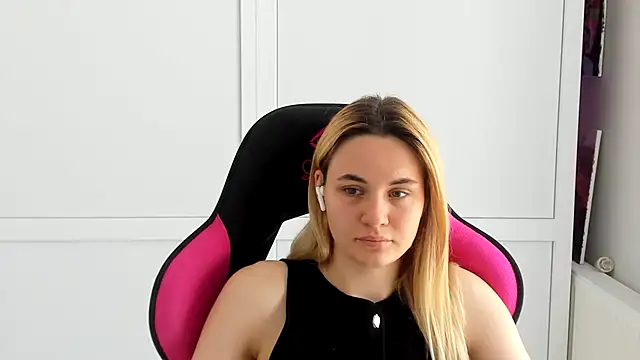 Emma starrs  online show from 06.11.26