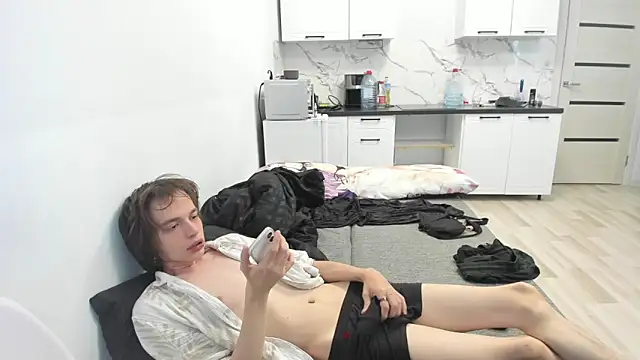 Nolan Sagee online show from 07.04.26
