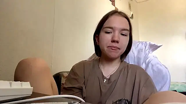 FewerCadre online show from 05.25.26