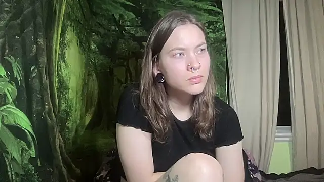 Snapshot of mo0ngoddess chatting on 01.21.25 mo0ngoddess online show from 01.21.25