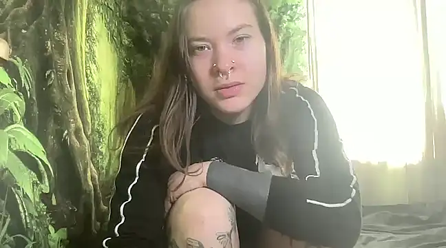 Snapshot of mo0ngoddess chatting on 02.18.25 mo0ngoddess online show from 02.18.25