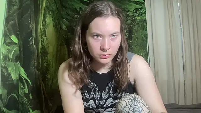 Snapshot of mo0ngoddess chatting on 10.11.25 mo0ngoddess online show from 10.11.25