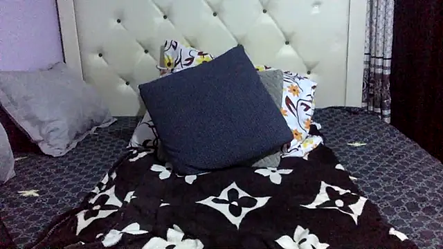 creamyamber online show from 09.28.25